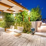 Ika Boutique Luxury Apartamento *